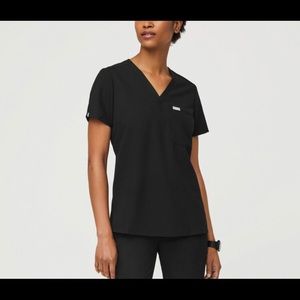Figs Catarina Scrub Top in Black, Size Small